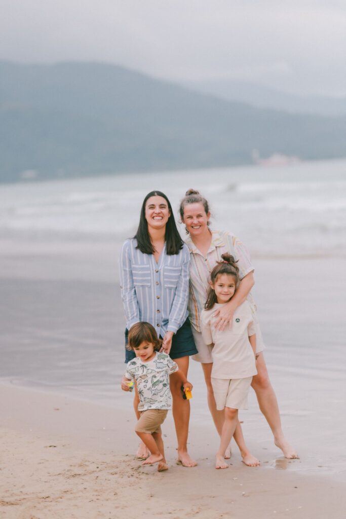 Family portrait photos on the beach in Da Nang